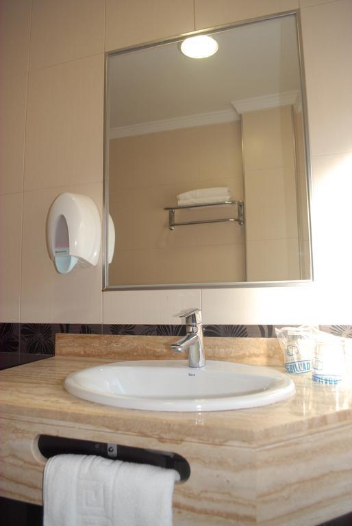 Single Room,396381126:JPEG
